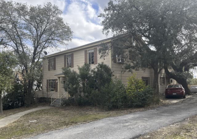 rental at 230 Mulberry in San Antonio, TX — photo 2