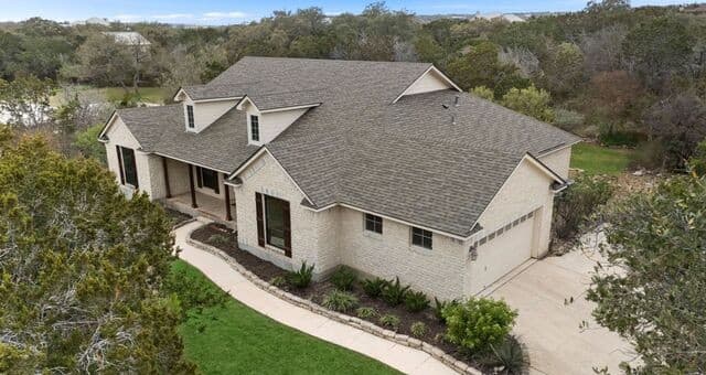 4-bedroom rental at 4233 Fossil in San Antonio, TX — photo 1