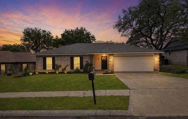 3-bedroom rental at 7806 Misty Park St in San Antonio, TX — photo 1