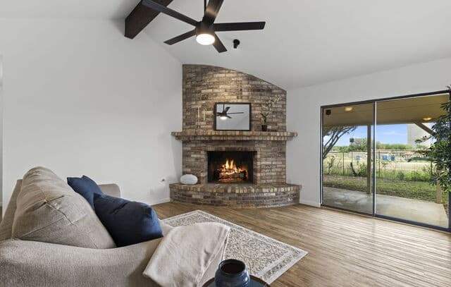 3-bedroom rental at 7806 Misty Park St in San Antonio, TX — photo 5