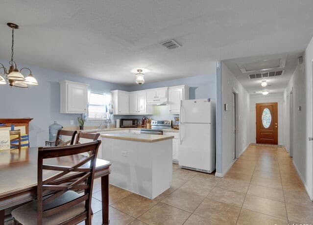 3-bedroom rental at 11122 Indian Cyn in San Antonio, TX — photo 1