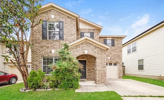 3-bedroom rental at 8015 Thicket Pass in San Antonio, TX — photo 1