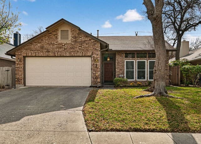 3-bedroom rental at 13723 Cedar Canyon in San Antonio, TX — photo 1