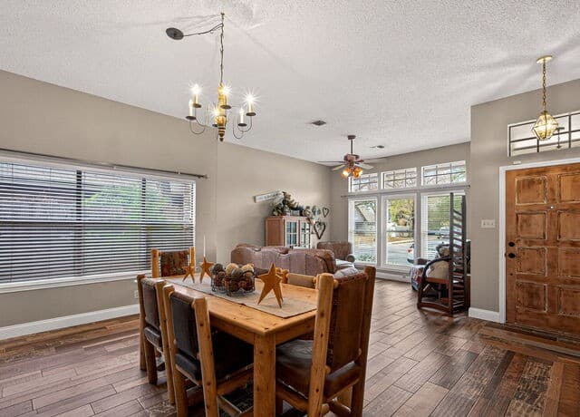 3-bedroom rental at 13723 Cedar Canyon in San Antonio, TX — photo 5