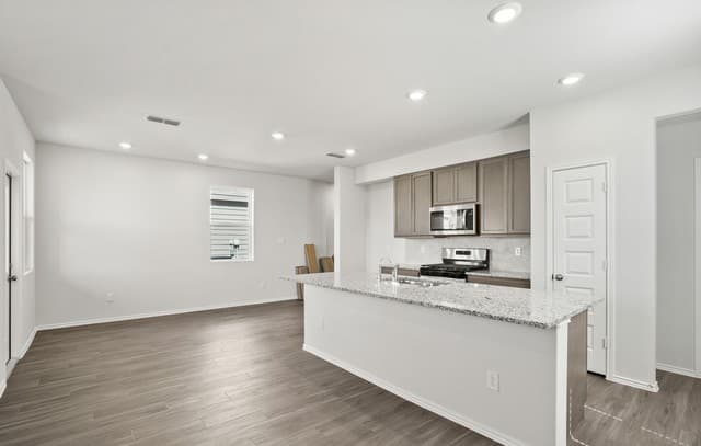 3-bedroom rental at 4911 Blue Ranch in San Antonio, TX — photo 5