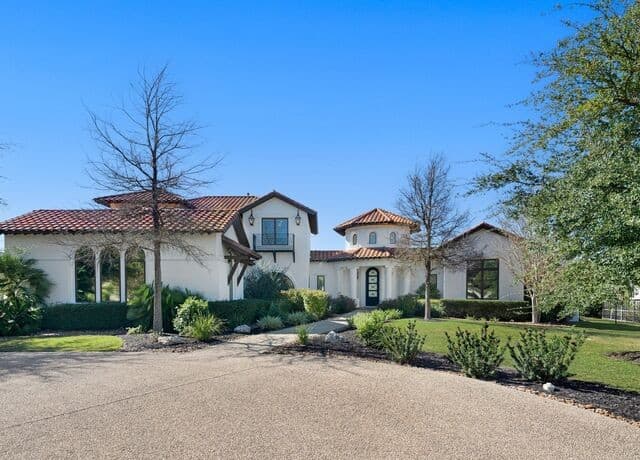 5-bedroom rental at 203 Wellesley Landing in Shavano Park, TX — photo 1