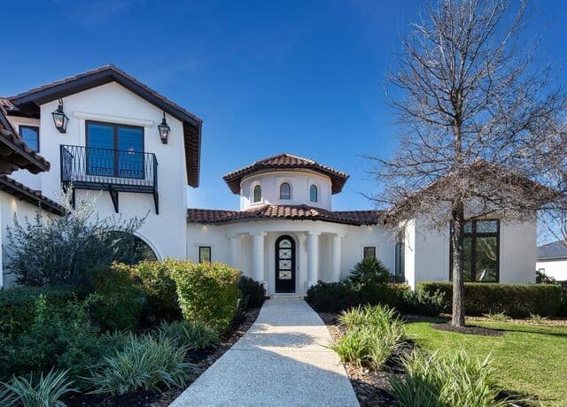 5-bedroom rental at 203 Wellesley Landing in Shavano Park, TX — photo 2
