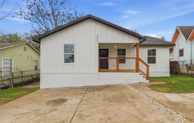 3-bedroom rental at 1422 Kayton in San Antonio, TX — photo 2