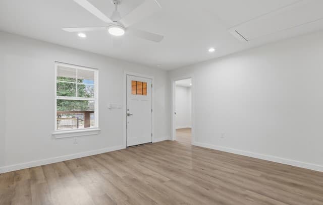3-bedroom rental at 1422 Kayton in San Antonio, TX — photo 4