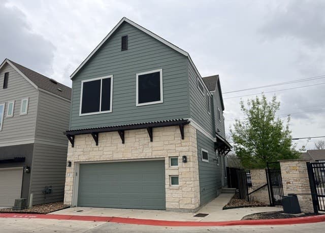 3-bedroom rental at 5843 Whitby Rd Unit 1 in San Antonio, TX — photo 1