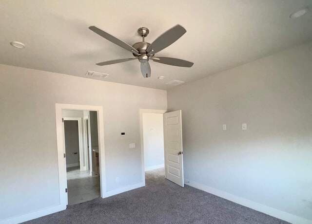 3-bedroom rental at 7164 Walkers Loop in San Antonio, TX — photo 4