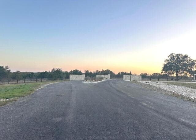 rental at 207 Crescent in Hondo, TX — photo 2