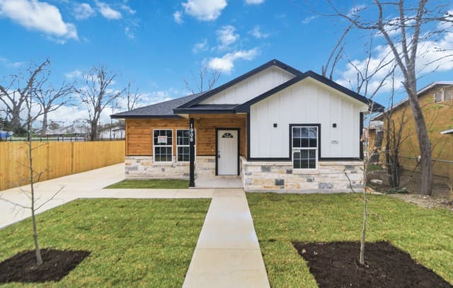 3-bedroom rental at 1906 Lennon in San Antonio, TX — photo 1