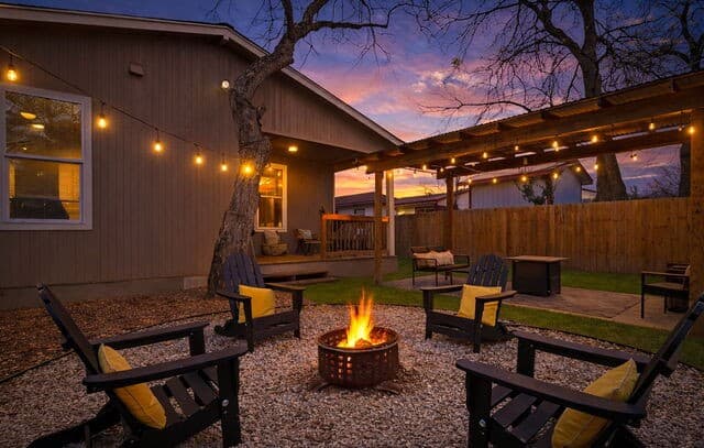 4-bedroom rental at 230 Thompson in San Antonio, TX — photo 1
