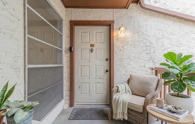 2-bedroom rental at 10527 Perrin Beitel Unit C211 in San Antonio, TX — photo 2