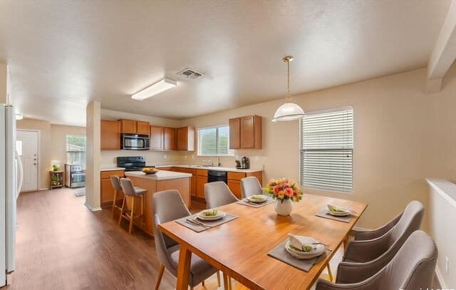 3-bedroom rental at 13418 Baldwin in San Antonio, TX — photo 3