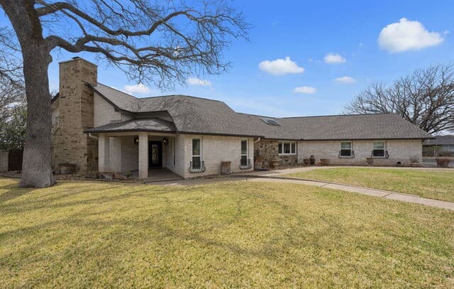 3-bedroom rental at 403 Candlelight in Fredericksburg, TX — photo 1