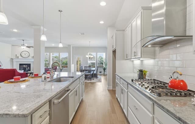 4-bedroom rental at 8311 Merchants Ldg in San Antonio, TX — photo 3