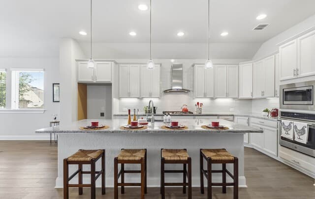 4-bedroom rental at 8311 Merchants Ldg in San Antonio, TX — photo 4