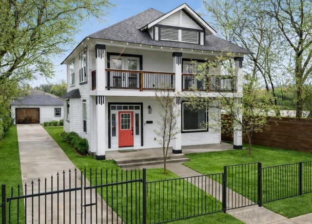 4-bedroom rental at 139 E Highland in San Antonio, TX — photo 1