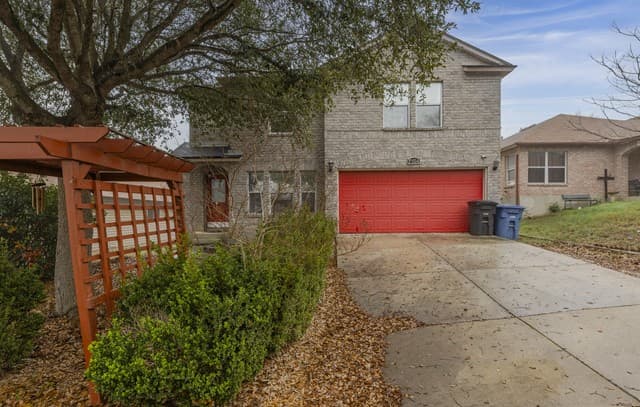 4-bedroom rental at 7154 Elusive Pass in San Antonio, TX — photo 2