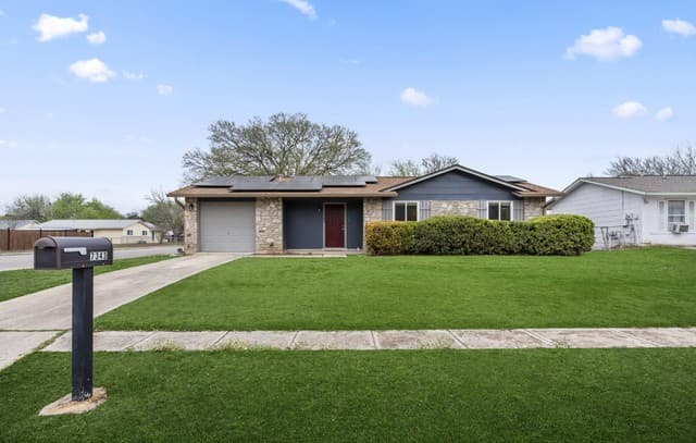3-bedroom rental at 7343 Pipe Spring St in San Antonio, TX — photo 1