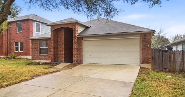 4-bedroom rental at 3430 Whisper in Schertz, TX — photo 2