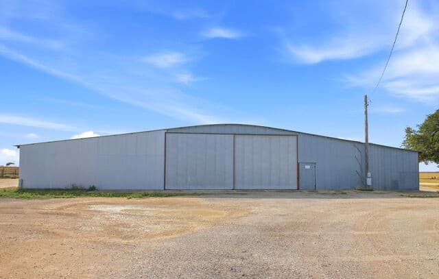 rental at 4456 Fm 536 in Pleasanton, TX — photo 5