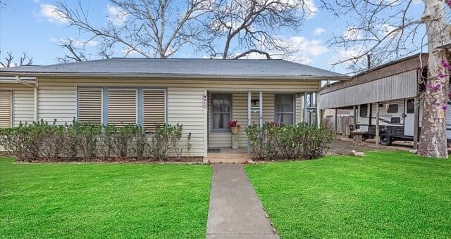 3-bedroom rental at 310 Randolph in Schertz, TX — photo 1