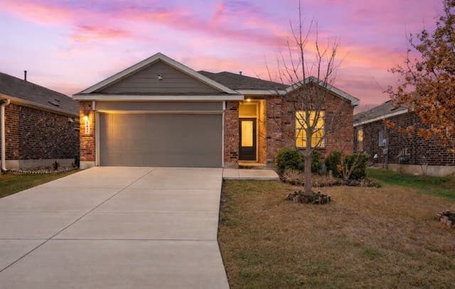 4-bedroom rental at 8449 Lamus Wheel in San Antonio, TX — photo 1