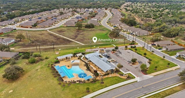 4-bedroom rental at 8449 Lamus Wheel in San Antonio, TX — photo 5