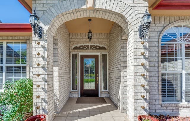 3-bedroom rental at 3704 Hillside in Schertz, TX — photo 4