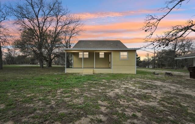 3-bedroom rental at 802 Eagle Creek in Floresville, TX — photo 3
