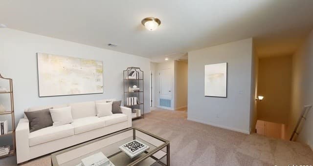 5-bedroom rental at 7702 Fox Crossing in San Antonio, TX — photo 5