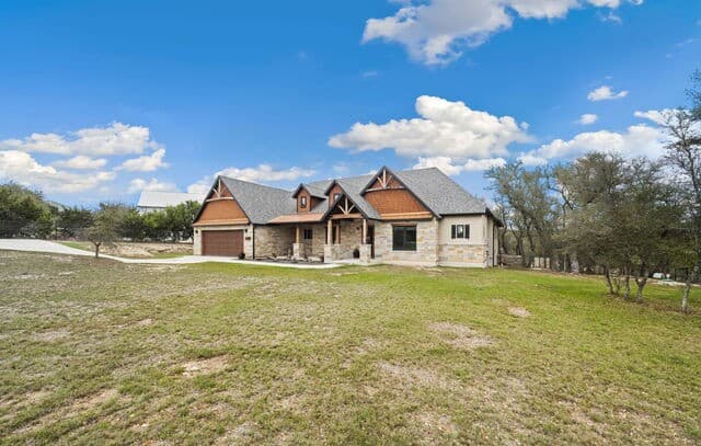4-bedroom rental at 1119 Sunrise Place in Spring Branch, TX — photo 4