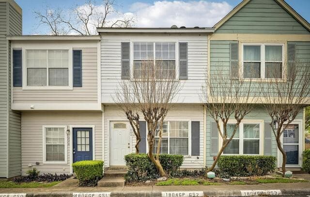 2-bedroom rental at 1804 Garys Park in San Antonio, TX — photo 2