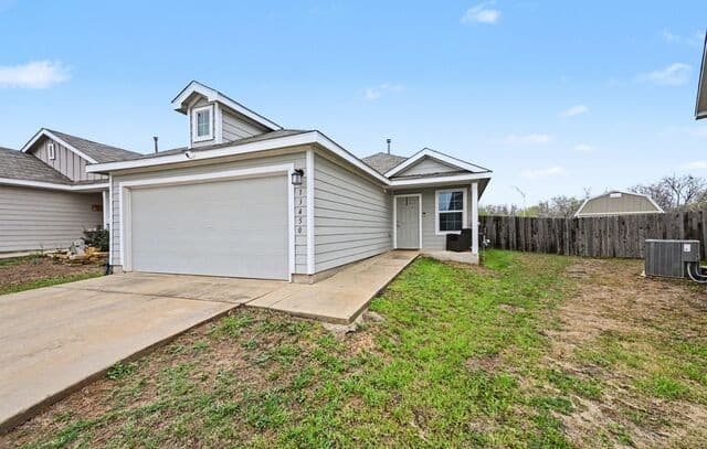 3-bedroom rental at 13450 Ashworth in San Antonio, TX — photo 3