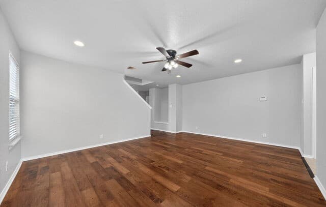 3-bedroom rental at 16103 Branding Pass in San Antonio, TX — photo 5