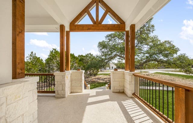 5-bedroom rental at 148 Restless Wind in Spring Branch, TX — photo 4