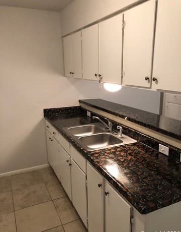 3-bedroom rental at 5619 Brookhill in San Antonio, TX — photo 4