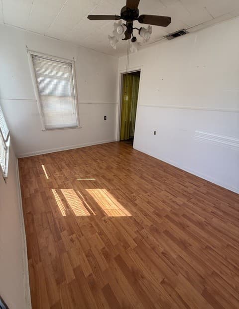 1-bedroom rental at 327 Lyric in San Antonio, TX — photo 4