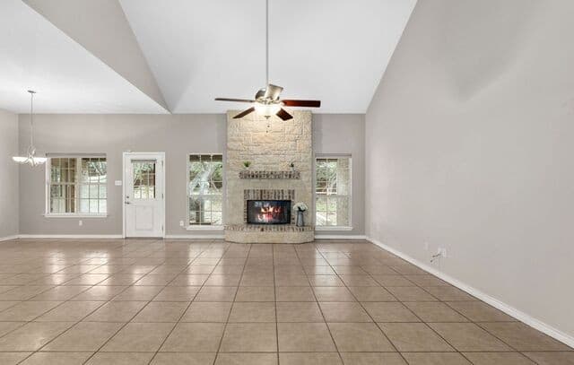 4-bedroom rental at 26517 S Glenrose in San Antonio, TX — photo 3