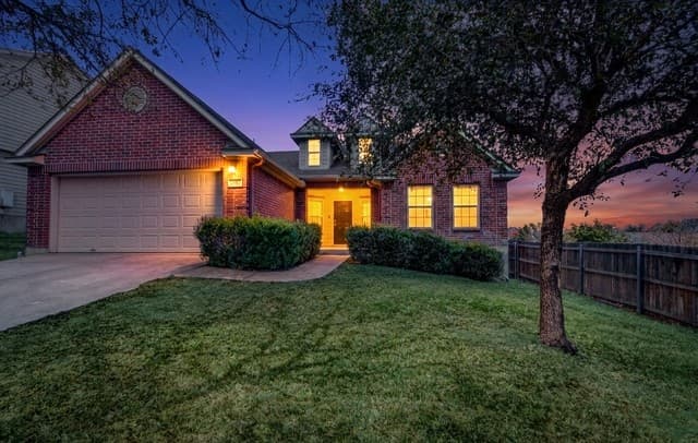 3-bedroom rental at 13907 Bressani in Live Oak, TX — photo 1
