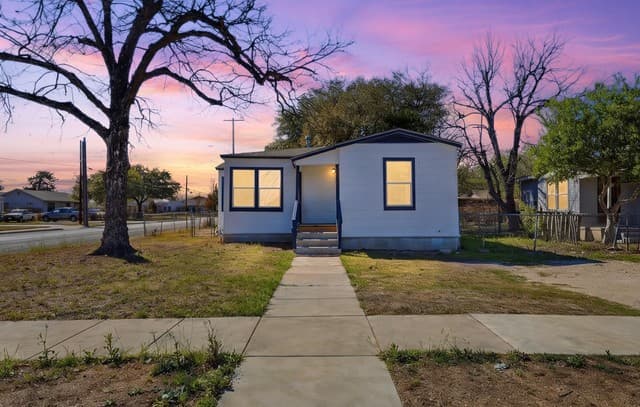 2-bedroom rental at 863 Cavalier in San Antonio, TX — photo 4