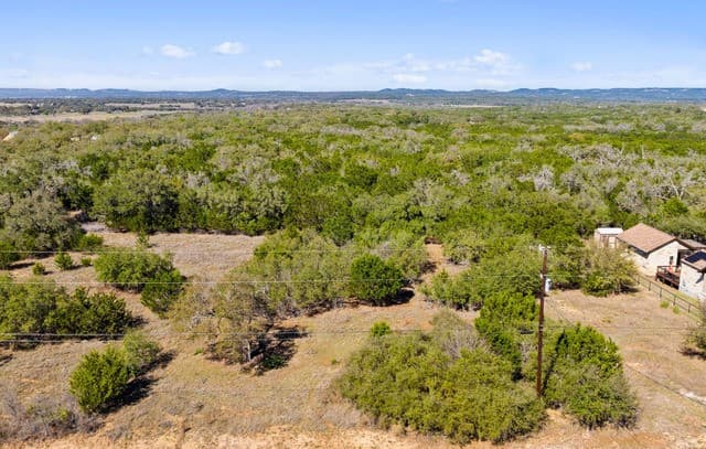 rental at 207 N Calvin Barrett in Blanco, TX — photo 3