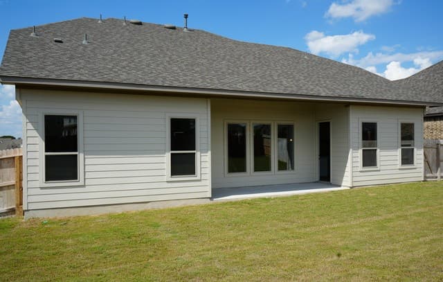 4-bedroom rental at 307 Canton Chase in Schertz, TX — photo 4
