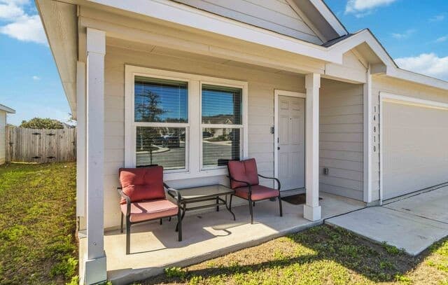 3-bedroom rental at 14810 Somerset in San Antonio, TX — photo 2