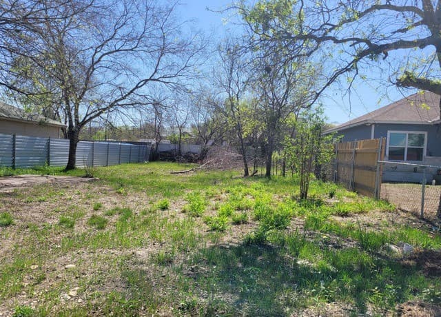 rental at 2134 Aransas Ave in San Antonio, TX — photo 2