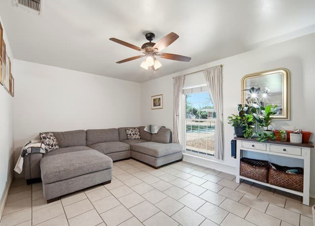 3-bedroom rental at 816 Aviation in Schertz, TX — photo 5