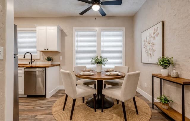 rental at 316 W Cypress St in San Antonio, TX — photo 5